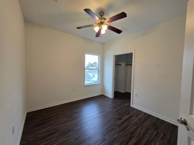 Building Photo - 6110 White Oak Dr