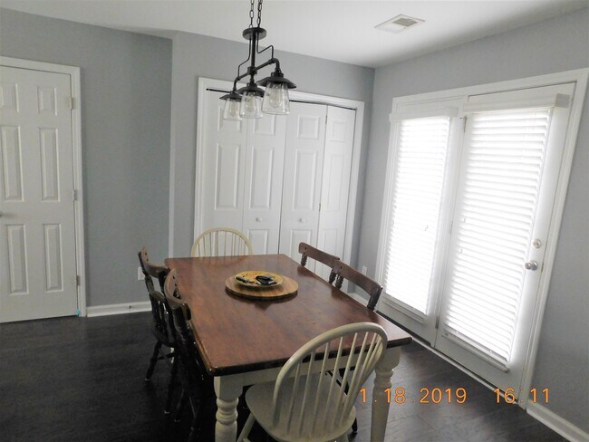 Building Photo - 500 S Bull St