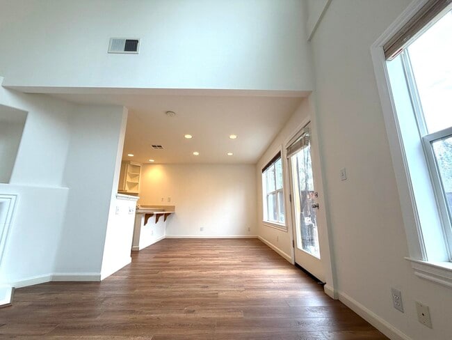 Building Photo - 7835 Veronica Ct