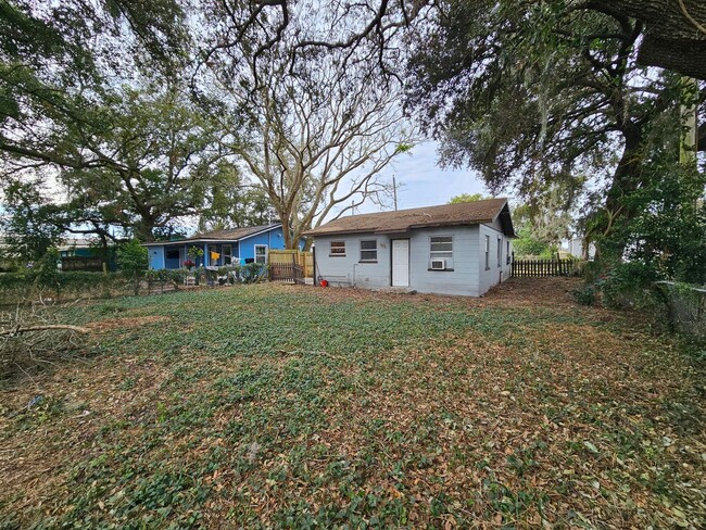 Building Photo - Adorable 2 Bedroom 1 Bath Home in Lakeland...