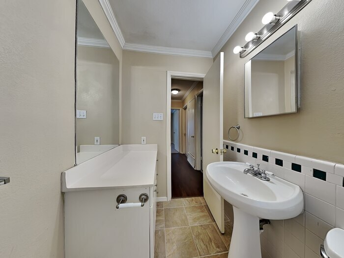 Building Photo - 614 Maydelle Ln