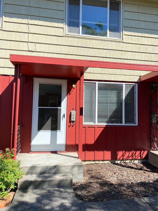 Primary Photo - Joan Apartments