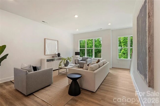 Building Photo - 5007 Nimes Rd