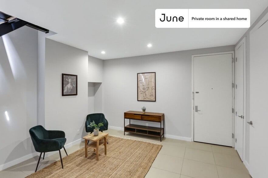 Building Photo - Room in Shared 5 bed/2.5 bath home in Bedford-Stuyvesant