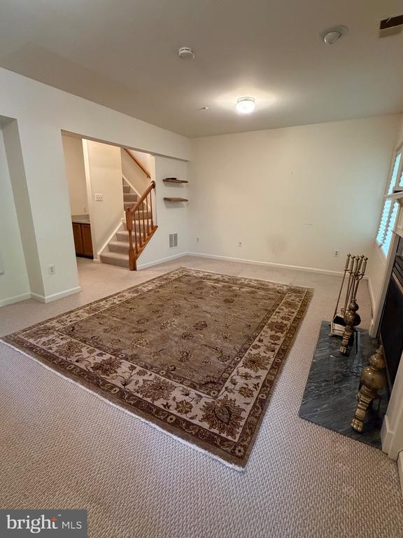 Building Photo - 10159 Treble Ct