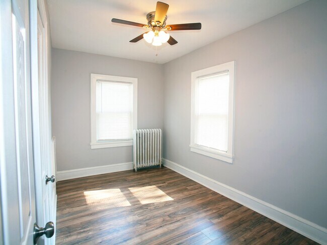 Building Photo - 3 Renovated Story 4 Bed - 2.5 Bath Colonial available for Rent