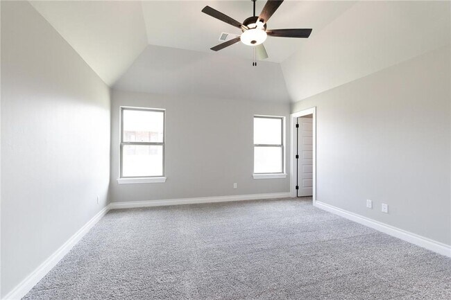 Building Photo - **Gorgeous Newer Build! 4 Bed 3 Bath**