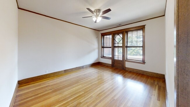Building Photo - 3765 N Lakewood Ave