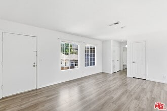 Building Photo - 1707 Keeler St