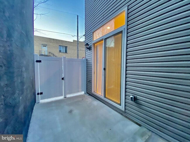Building Photo - 1640 Jackson St