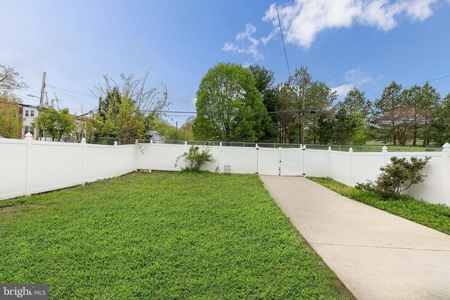 Building Photo - 3714 17th St NE