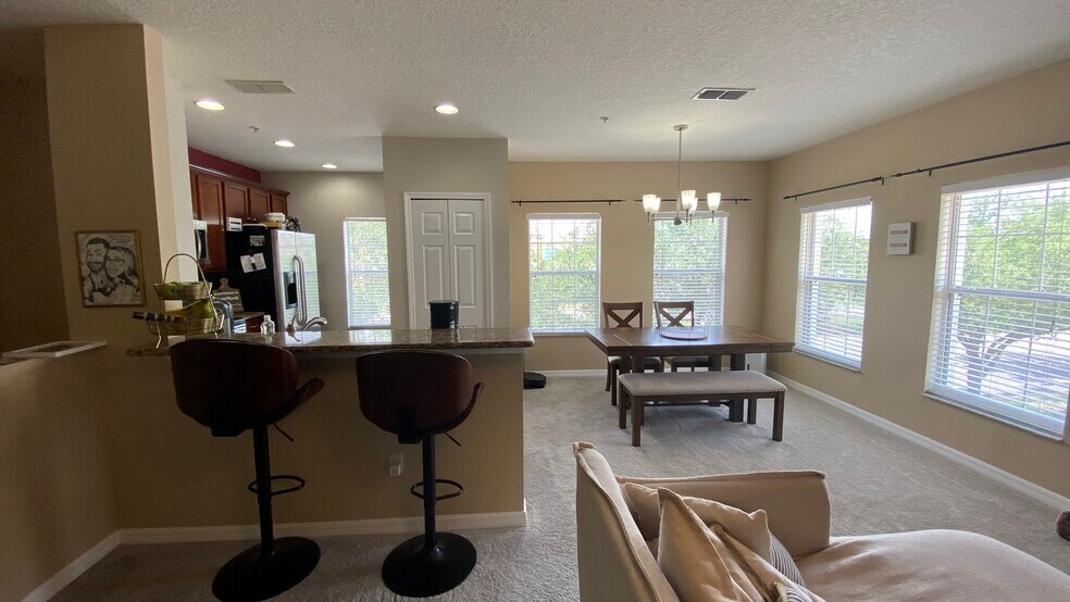 Kitchen/Dining - 408 Blue Bayou Ln