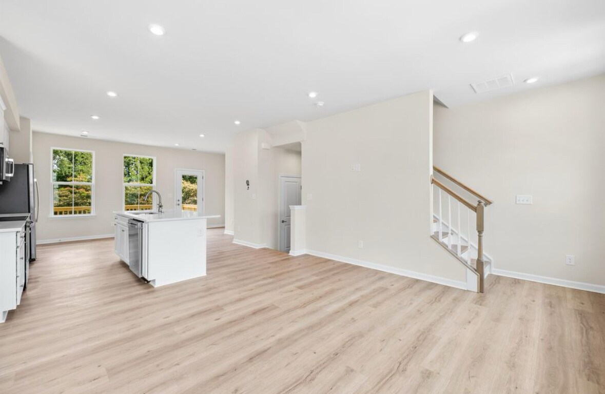 Building Photo - Room in Townhome on Beeler Ln