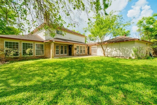 Building Photo - 7914 Oakington Dr