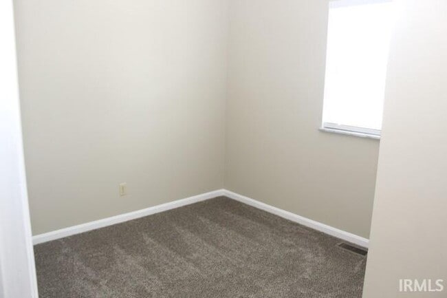 Building Photo - 2555 Stanley Ct
