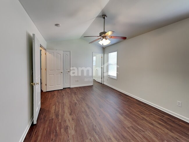 Building Photo - 11251 Heritage Green Dr