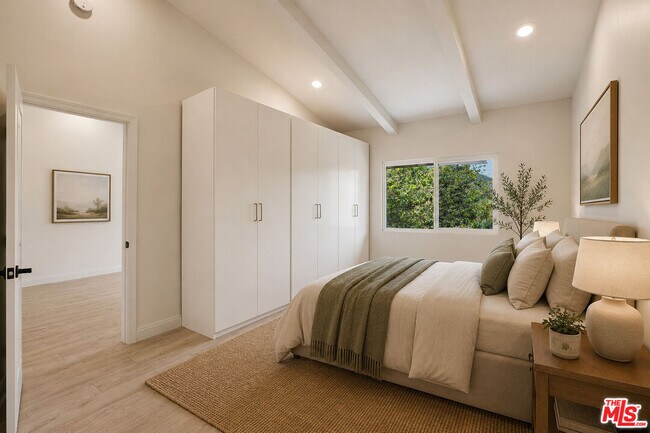 Building Photo - 2700 Cahuenga Blvd E