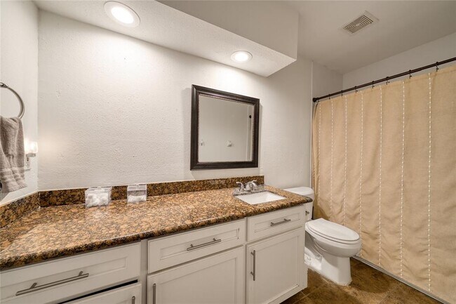 Building Photo - 7903 Portal Dr