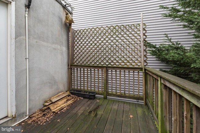 Building Photo - 1302 N 19th St