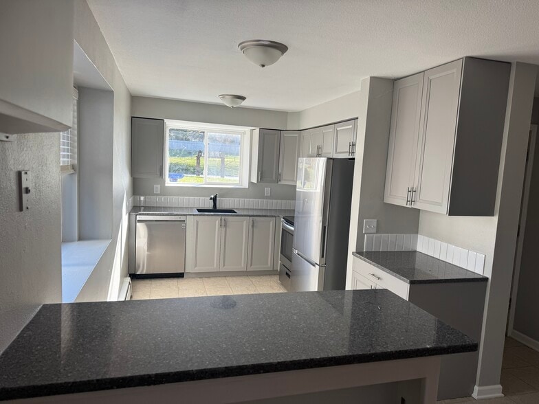 Building Photo - 14386 58th St N