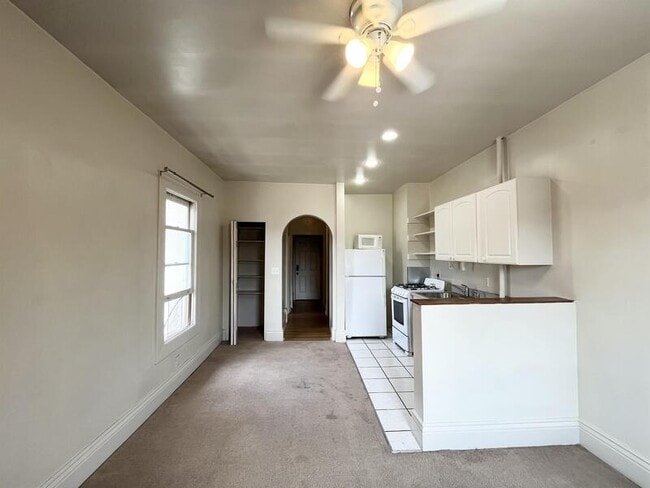 Building Photo - 512-514-514 E 500 S