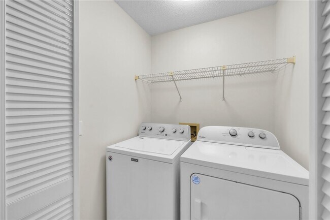 Building Photo - 103 Sunningdale Ct