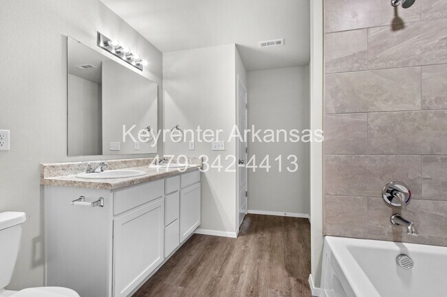 Building Photo - Brand new 3 bedroom, 2 bathroom home in Fayetteville, Arkansas