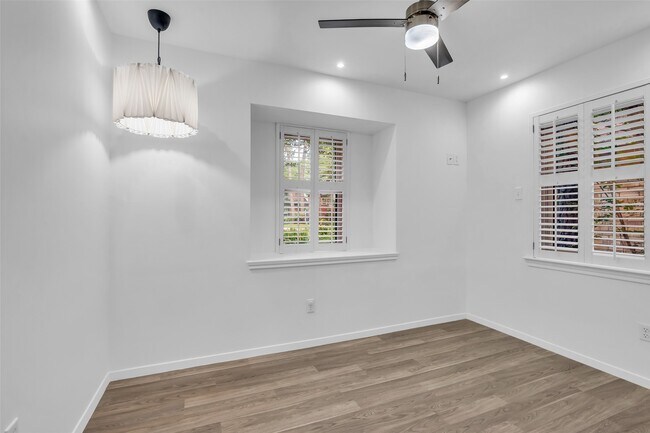 Building Photo - 41 Hickory Oak Dr
