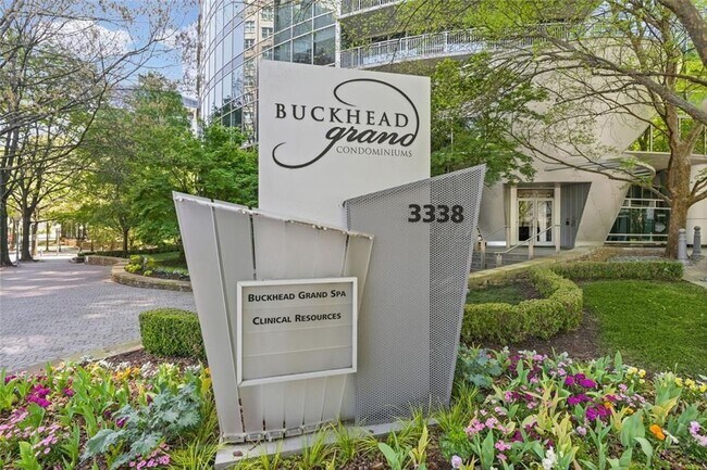 Building Photo - 3338 Peachtree Rd NE