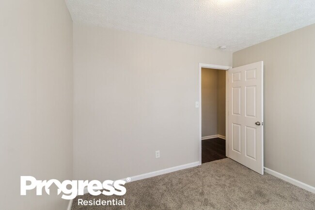 Building Photo - 5285 Brentwood Rd