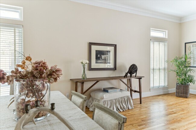 Building Photo - 3515 Yupon St