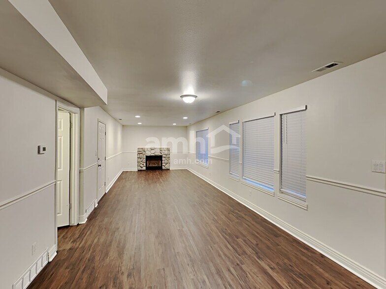Building Photo - 436 N 2150 W
