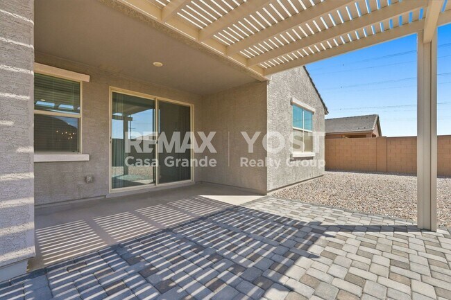Building Photo - 2689 E Santa Ynez Dr