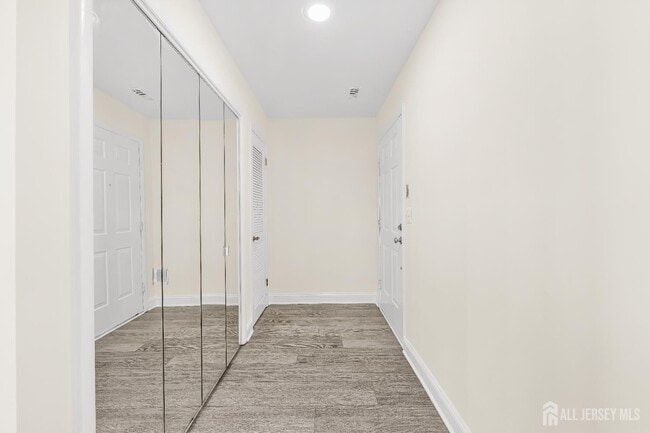 Building Photo - 163 Hidden Hollow Ct