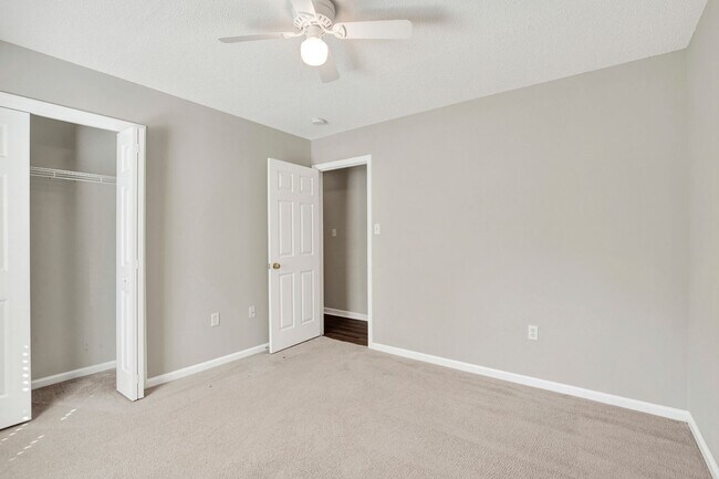 Building Photo - Available NOW