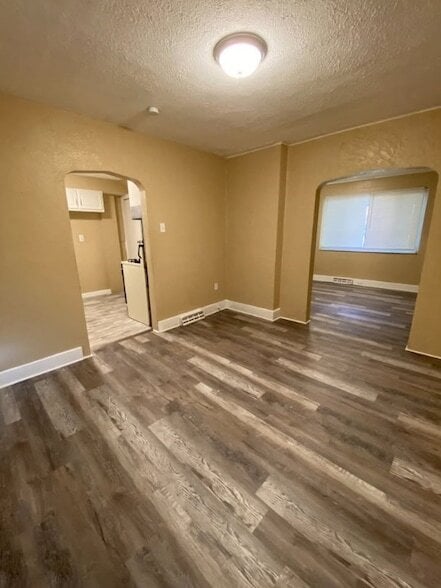 Building Photo - 653 Seagirt St