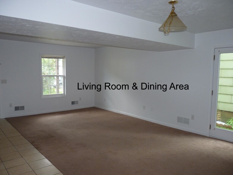 Building Photo - 1171 Wilson Ave