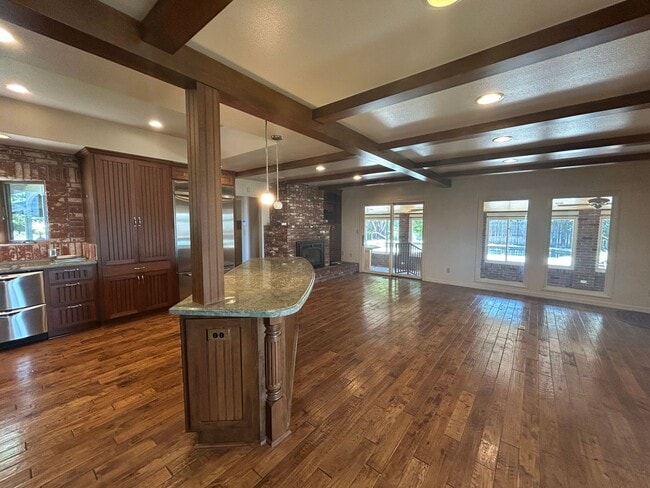 Building Photo - Country home with inground pool/spa. Pool ...