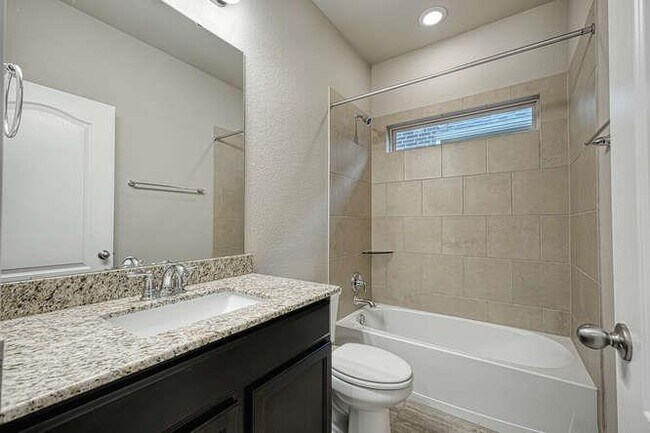 Building Photo - 113 San View Dr