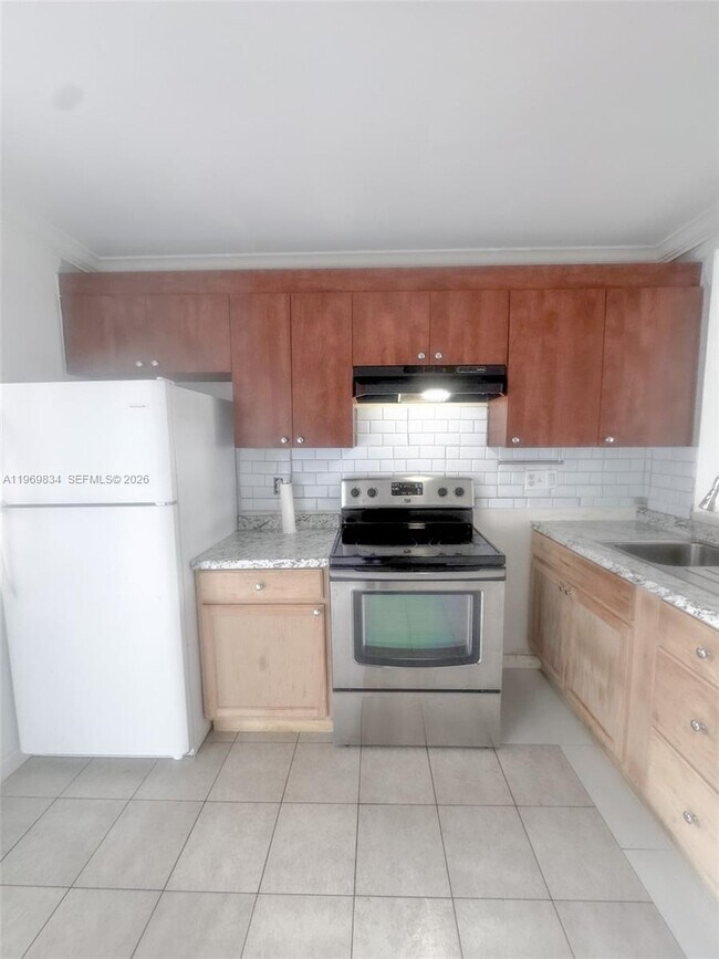 Building Photo - 95 NE 41st St