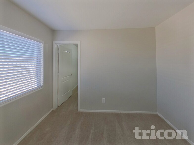 Building Photo - 19101 N Meghan Dr