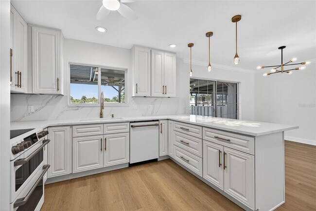 Building Photo - 6497 Cape Hatteras Way NE