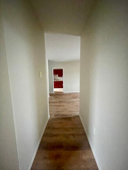 Building Photo - 720 Marion St