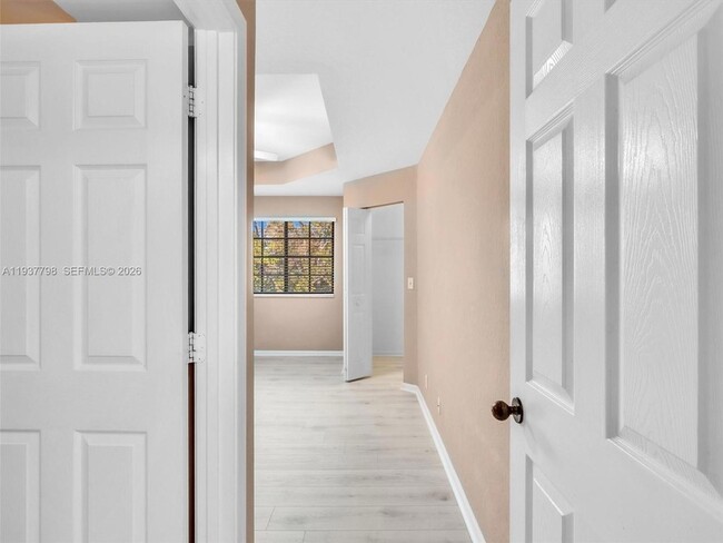 Building Photo - 3873 Tree Top Dr