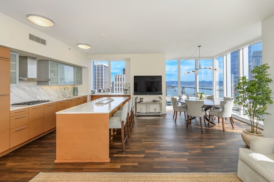 Building Photo - 301 Mission St