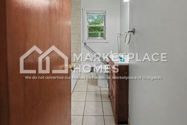 Building Photo - 801 Westfield Dr