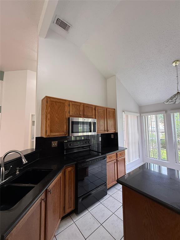 Building Photo - 4827 Sunshine Dr