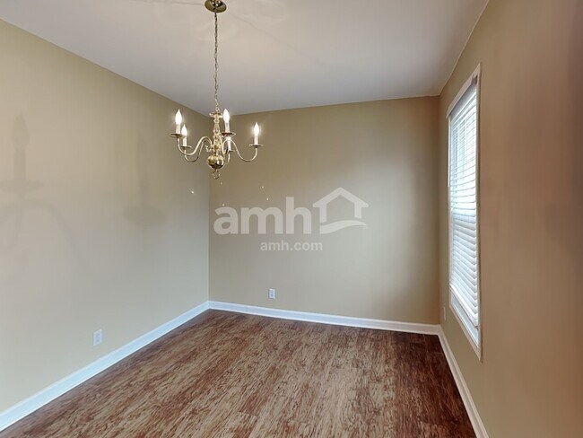 Building Photo - 1602 Solitude Ct