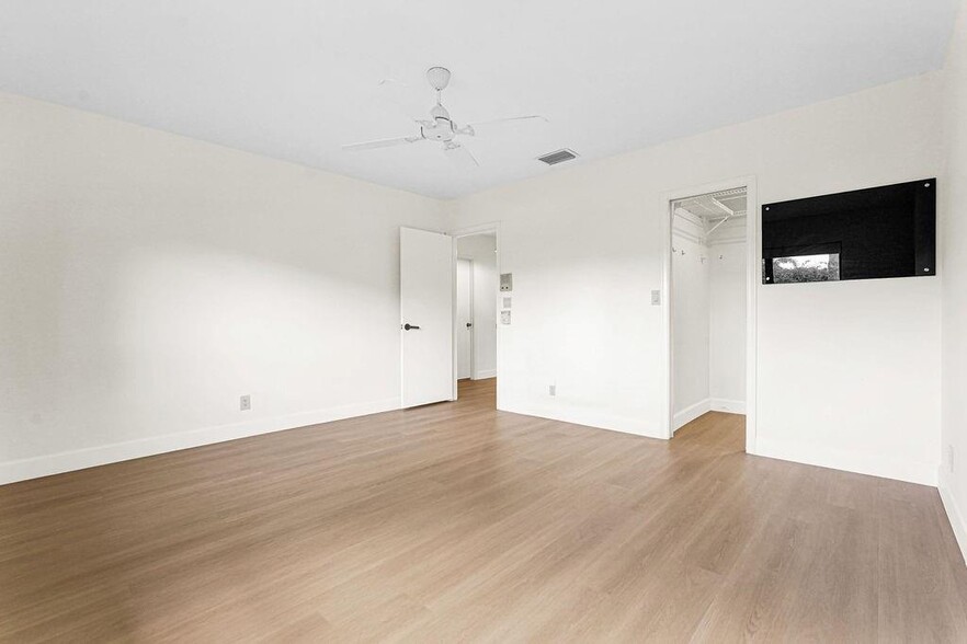Building Photo - 7301 Corkwood Ter