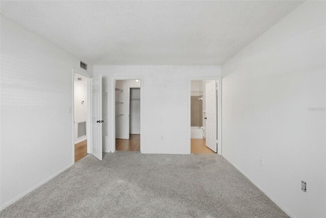 Building Photo - 350 79th Ave N